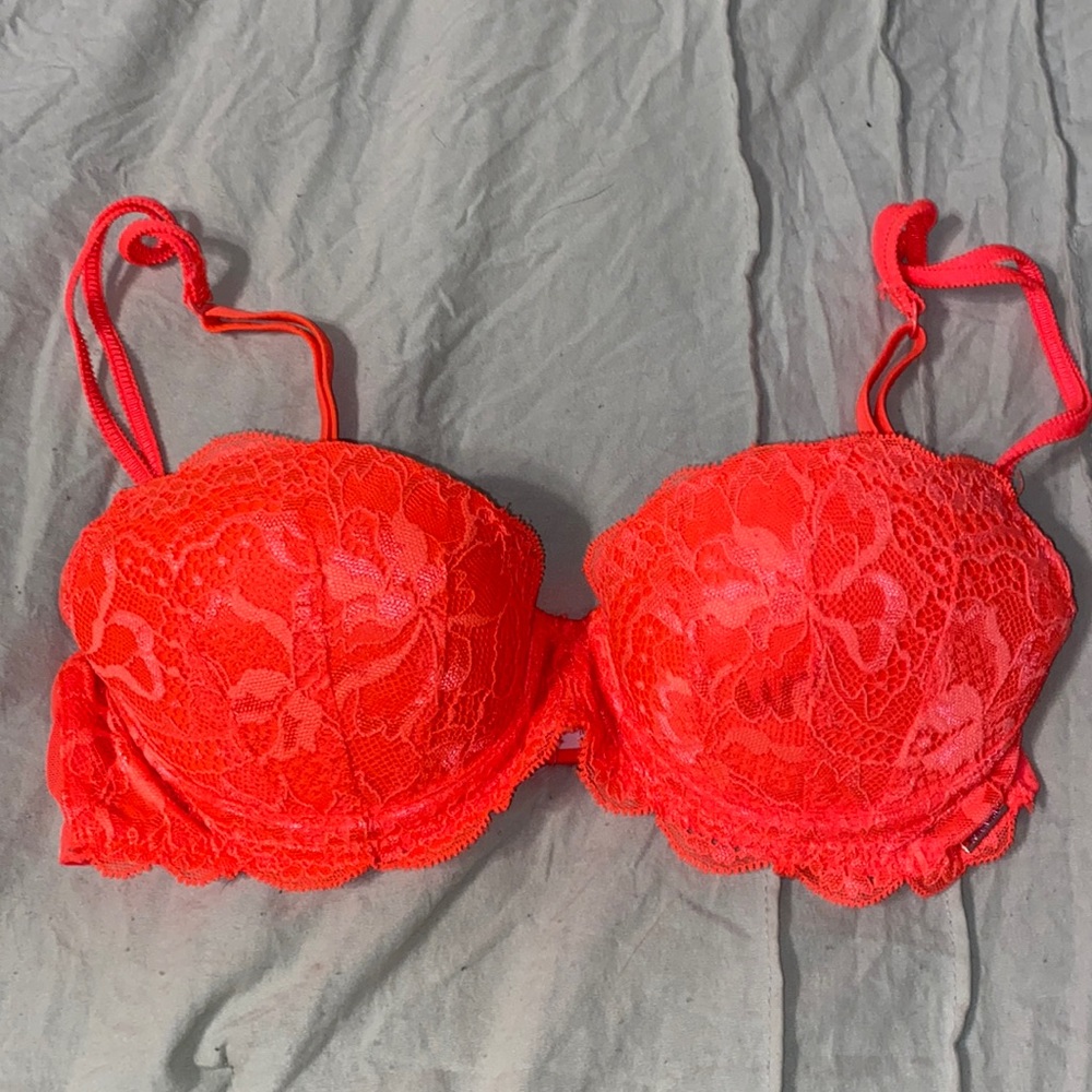 Pink/Victoria Secret bra